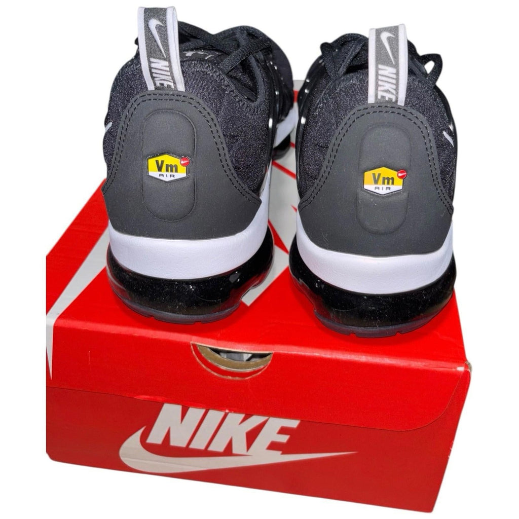 Nike Air Vapormax Plus Triple Black Trainers