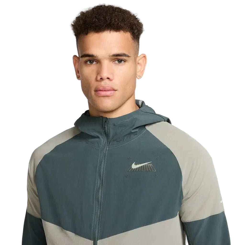 Nike Men's Windbreaker Jacket Olive Khaki